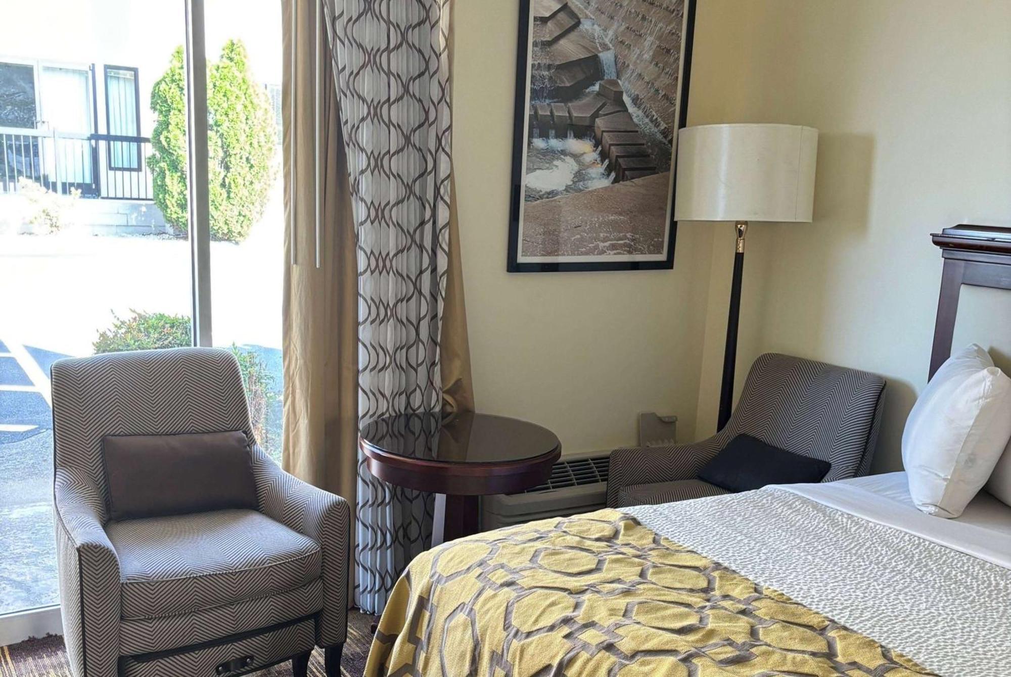 Baymont By Wyndham Johnson City Esterno foto