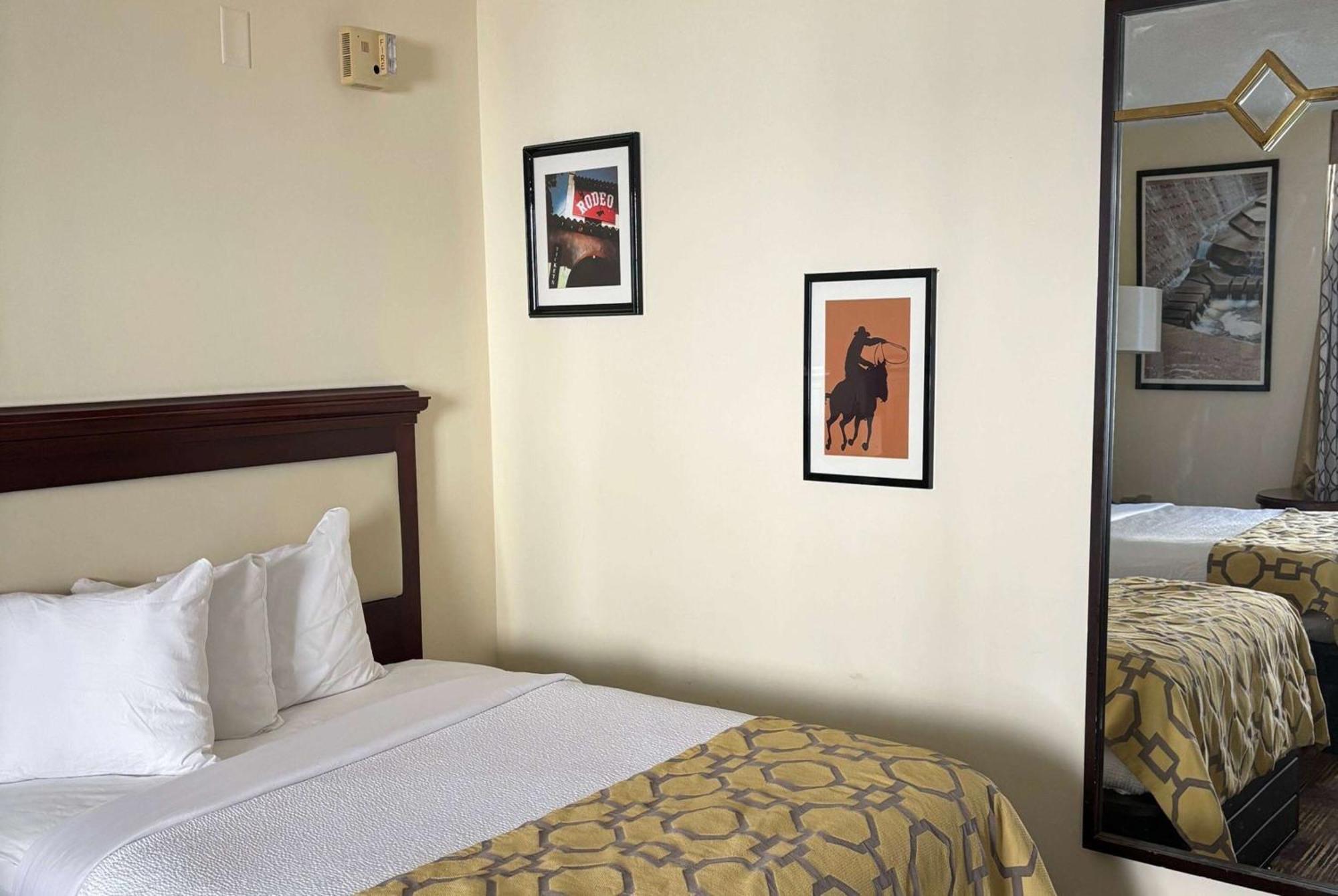 Baymont By Wyndham Johnson City Esterno foto