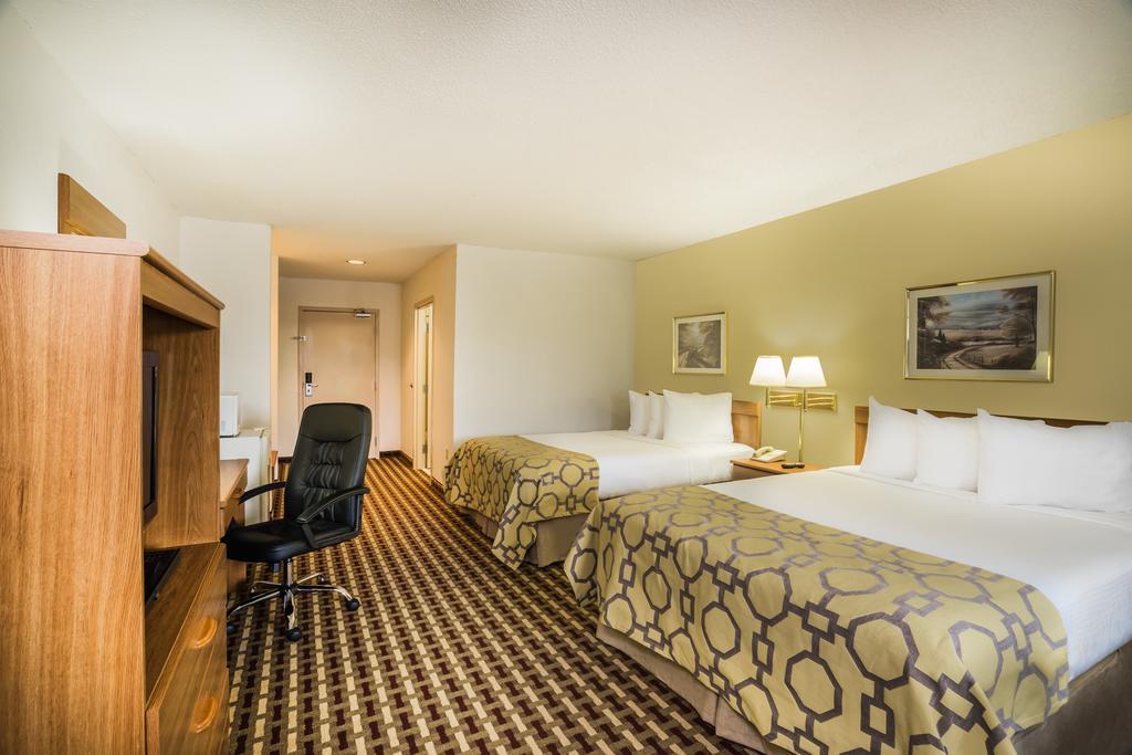 Baymont By Wyndham Johnson City Esterno foto