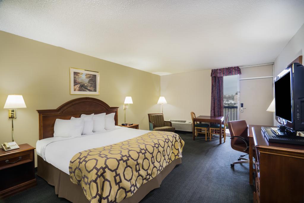 Baymont By Wyndham Johnson City Esterno foto